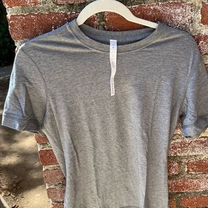 Lululemon Short sleeve long tee. 5 year Basic T